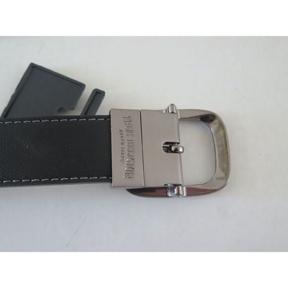 True Religion TR301536 Men Size 38 Black/Brown PU Leather Varis Reversible Belt - Picture 4 of 9